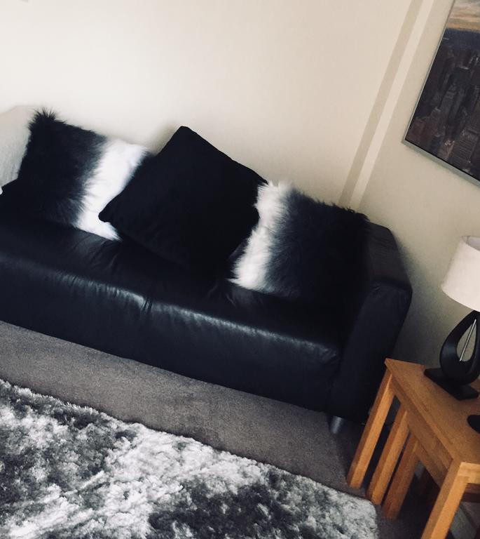 Sky Night Serviced Apartments Cardiff Exteriör bild